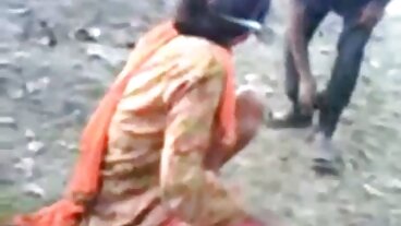 ছোট কালি দু: খ ভর বাবা মেয়ে চোদাচুদি ভিডিও একটি বিশাল মোরগ