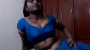 পীনস্তনী চোদাচুদি বই নিটোল পায় তার ভগ ভরা সঙ্গে একটি বিশাল কালো মোরগ